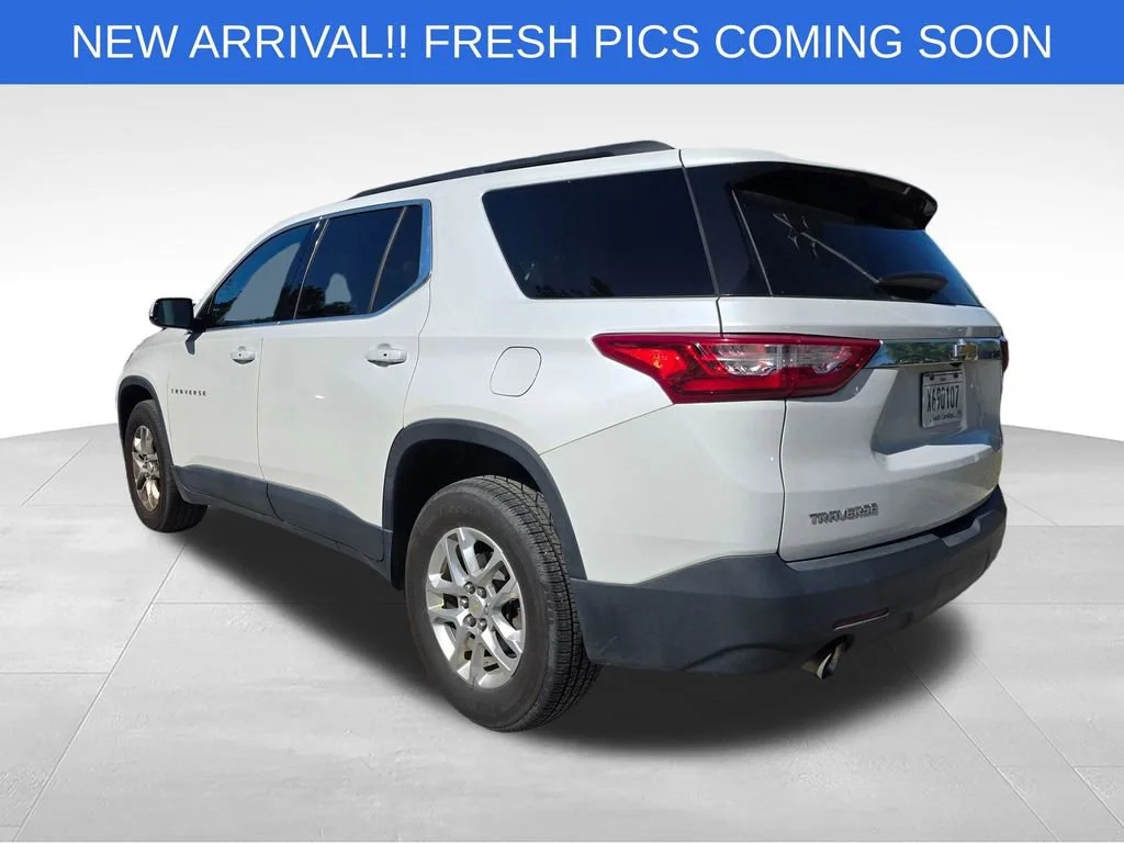 Used 2019 IRIDESCENT PEARL TRICOAT Chevrolet LT Cloth image 13