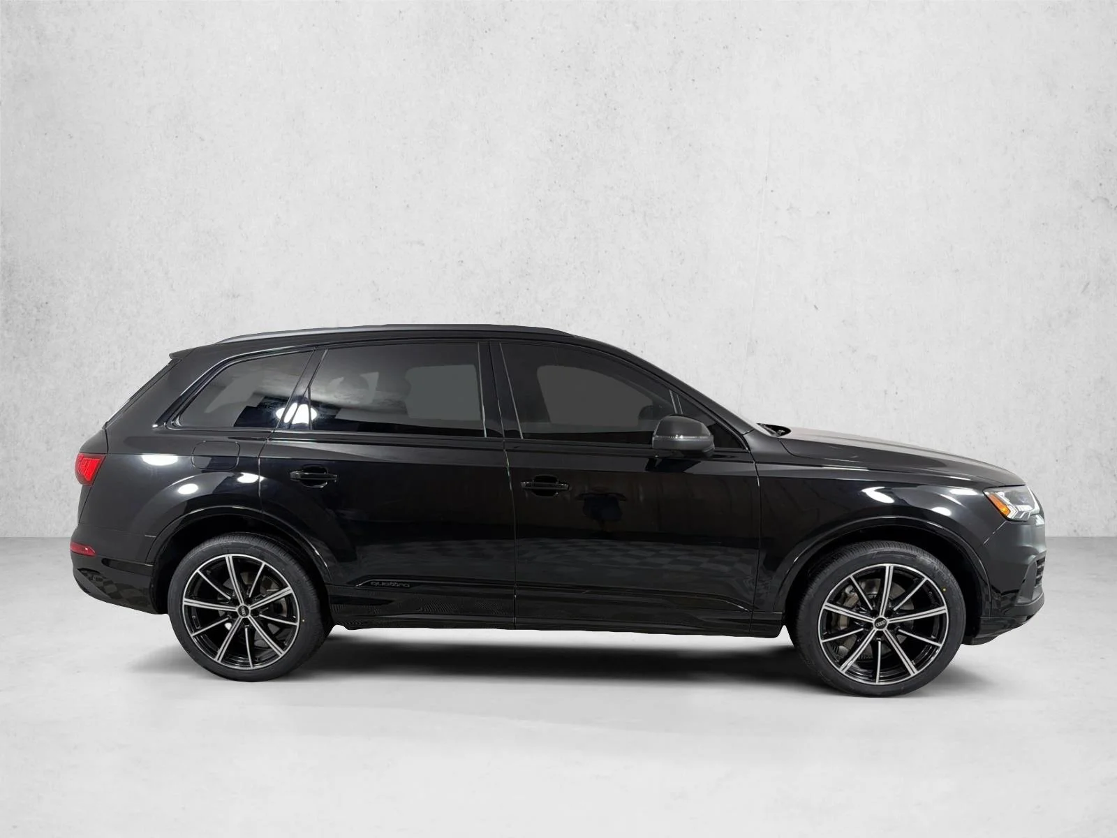 Used 2023 Mythos Black Metal Audi Premium Plus image 4