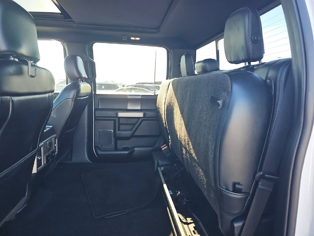 Certified Used 2019 Oxford White Ford Lariat image 6