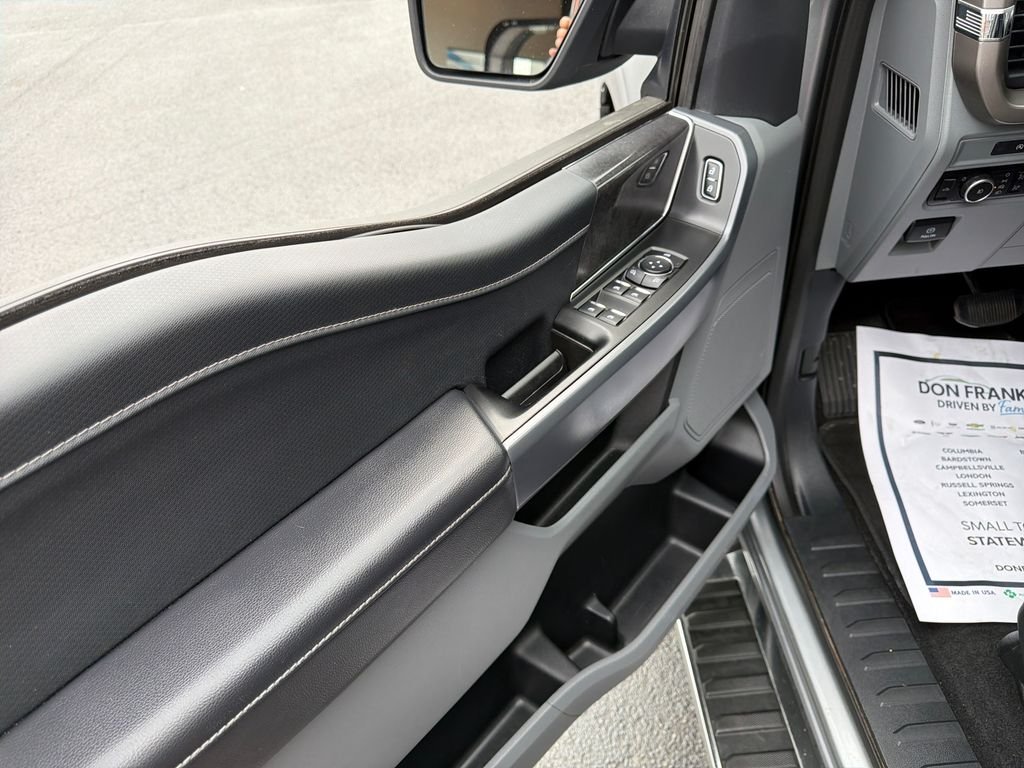 Used 2025 Silver Ford XLT image 12