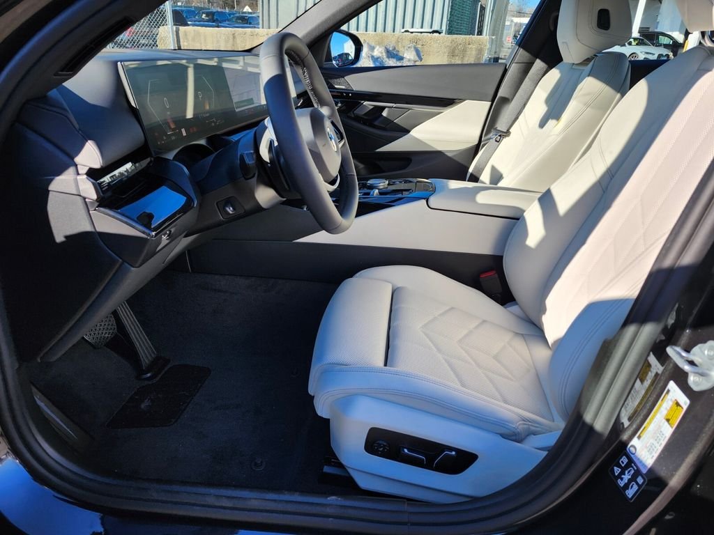 Used 2026 Gray BMW 530i xDrive image 18