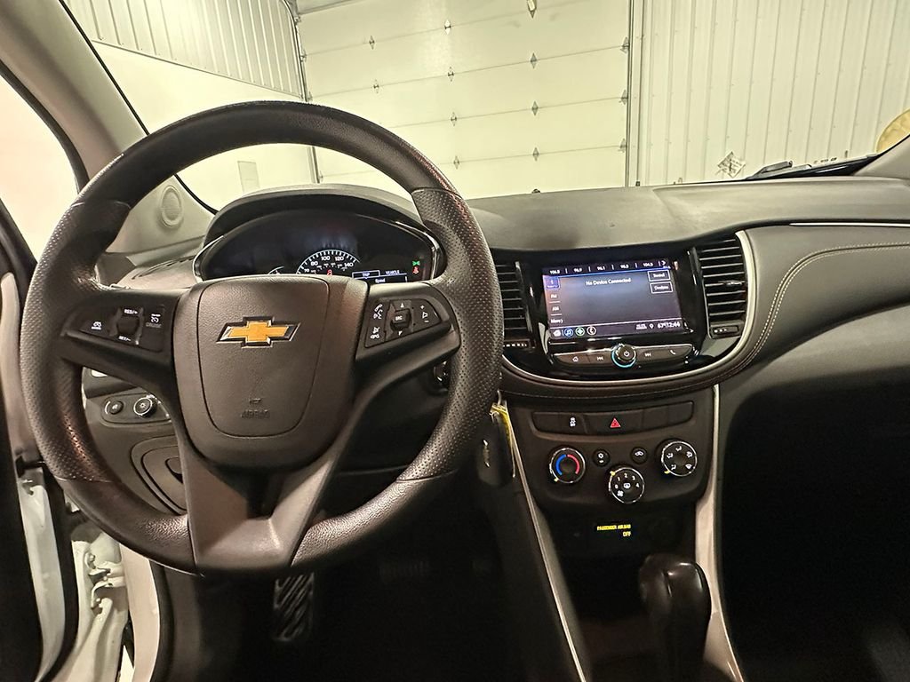 Used 2020 White Chevrolet LS image 30