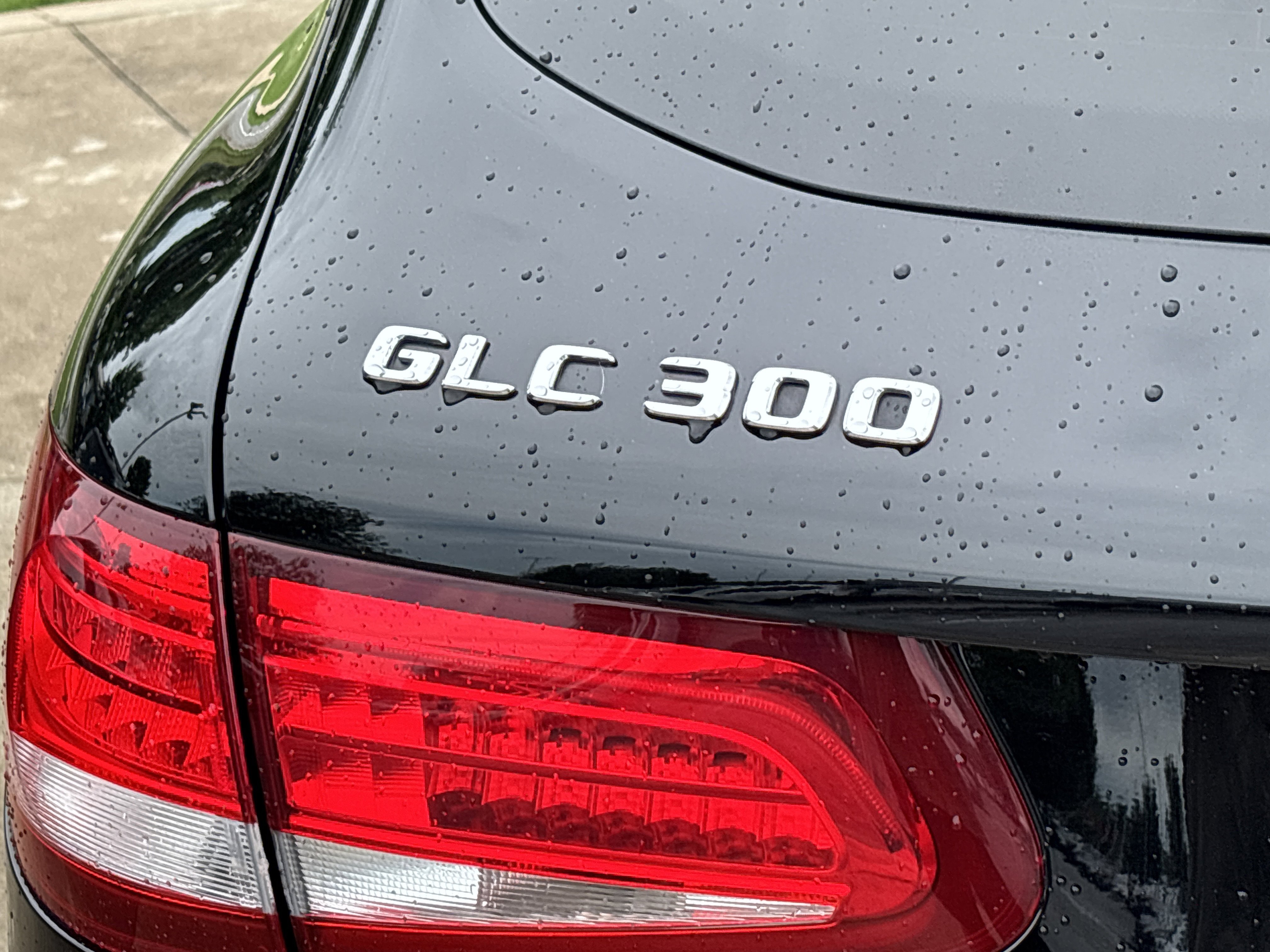 Used 2018 Black Mercedes-Benz GLC 300 4Matic image 6