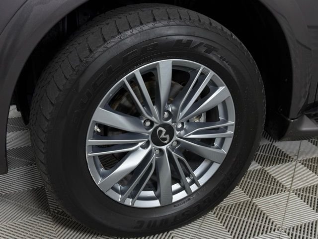 Used 2024 Anthracite Gray INFINITI LUXE image 6