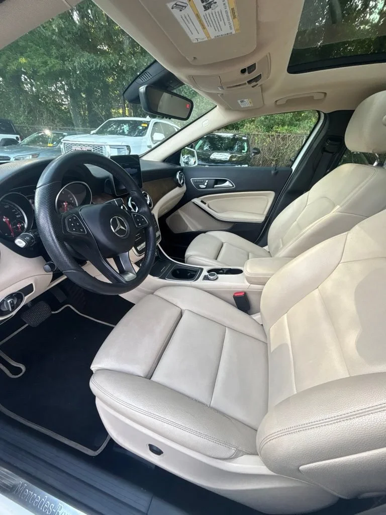Used 2018  Mercedes-Benz GLA 250 image 11