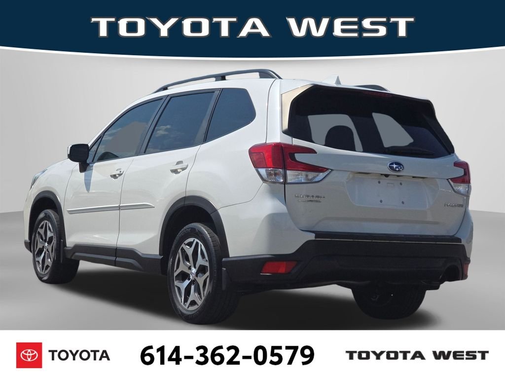 Used 2021 White Subaru Premium image 9