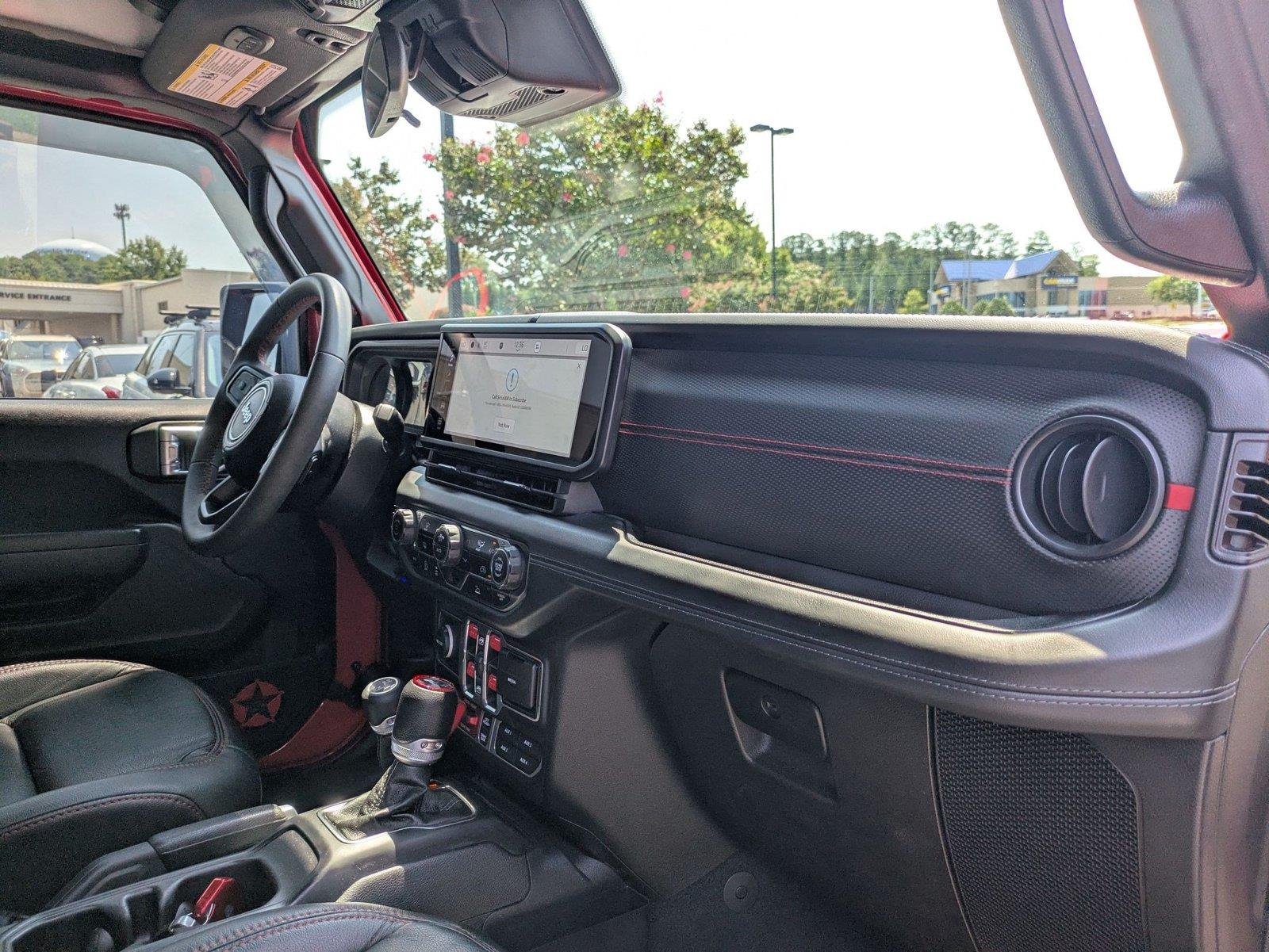 Used 2024 Firecracker Red Clearcoat Jeep Rubicon image 31
