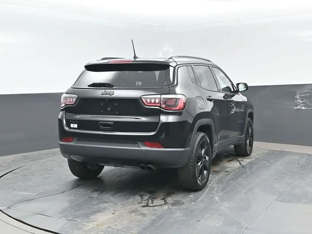 Certified Used 2019 Diamond Black Jeep Latitude image 20