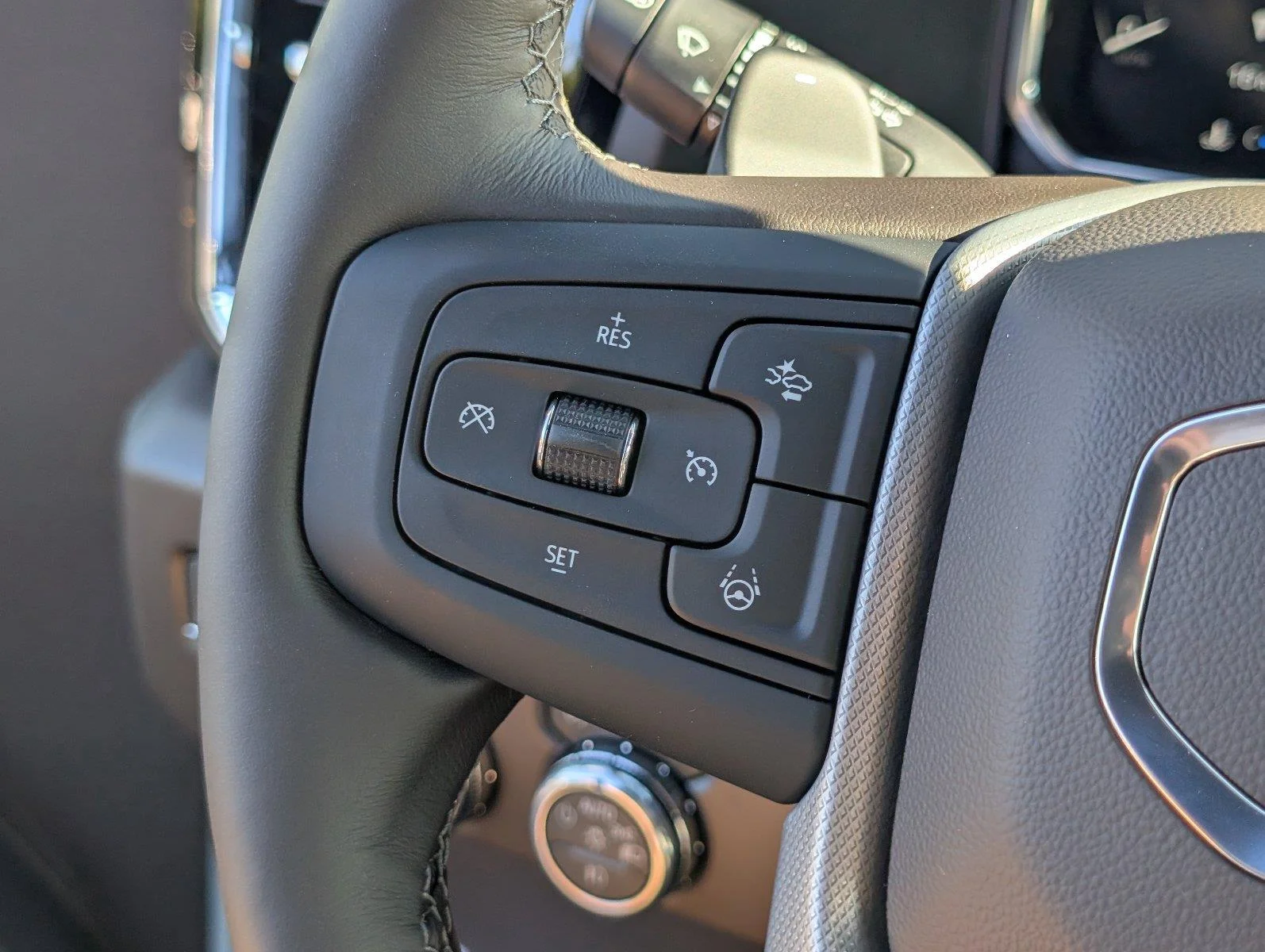 New 2026 Glacier White Tricoat GMC Denali image 30