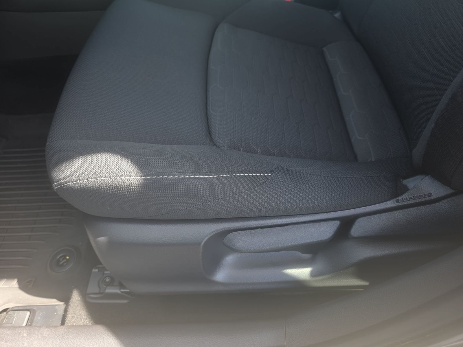 2026 Toyota Corolla Hatchback SE - Photo 27
