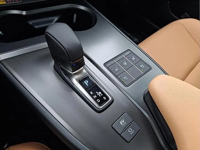 New 2026 Ultra White Lexus Premium image 16