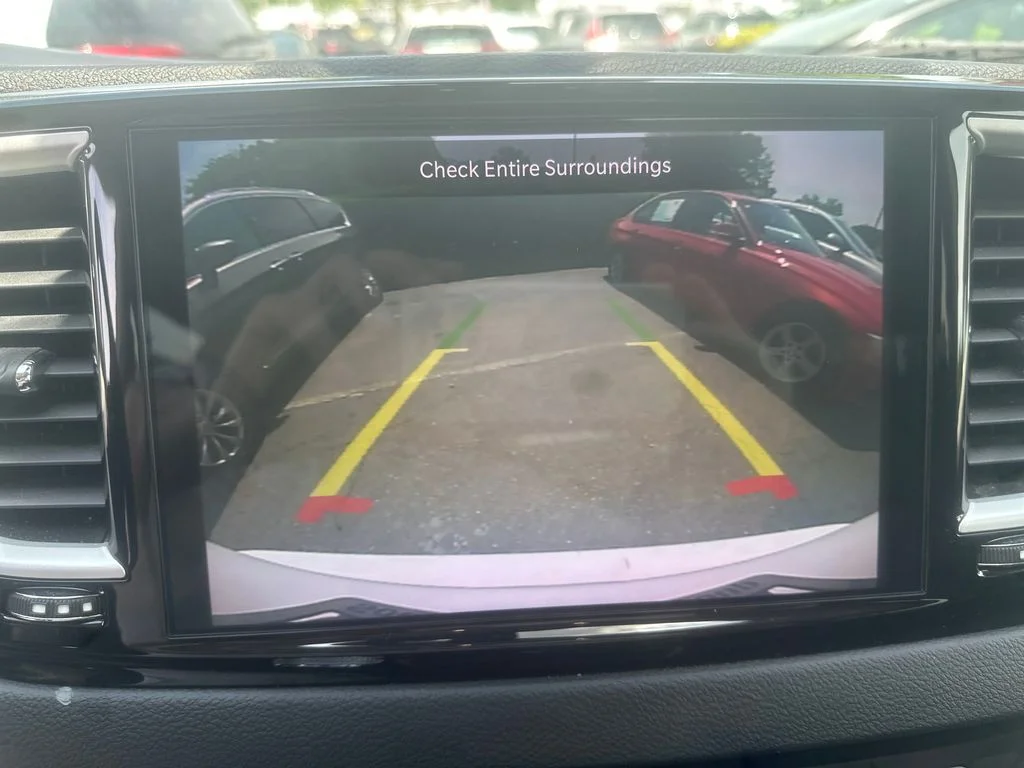 Used 2022 White Chrysler Touring L image 14
