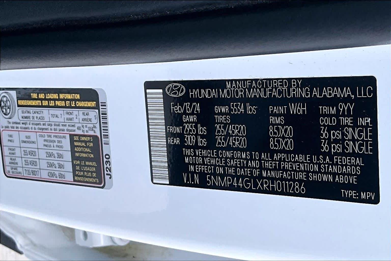 Used 2024 Serenity White Hyundai Limited image 31
