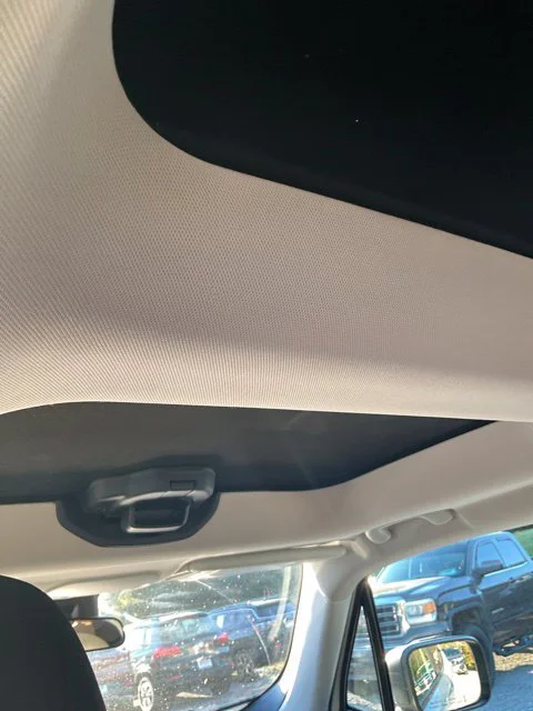Used 2019 White Jeep Trailhawk image 24