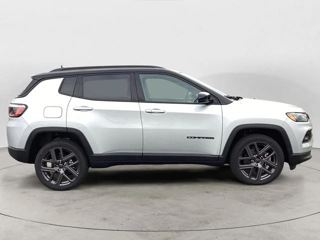 New 2026 Silver Jeep LIMITED ALTITUDE 4X4 image 7