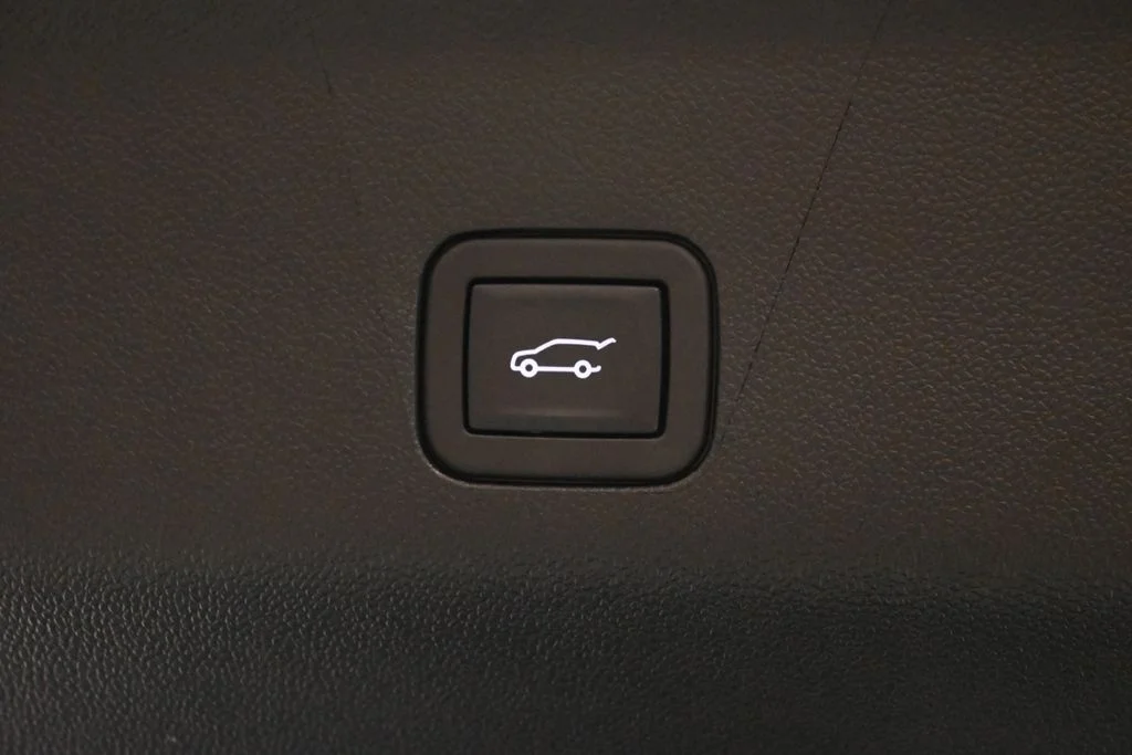 Used 2024 Black GMC Denali Ultimate image 41