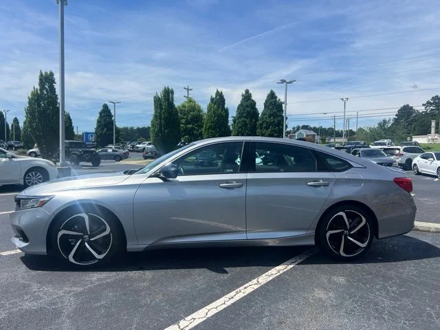 Used 2022 Lunar Silver Metallic Honda Sport image 9