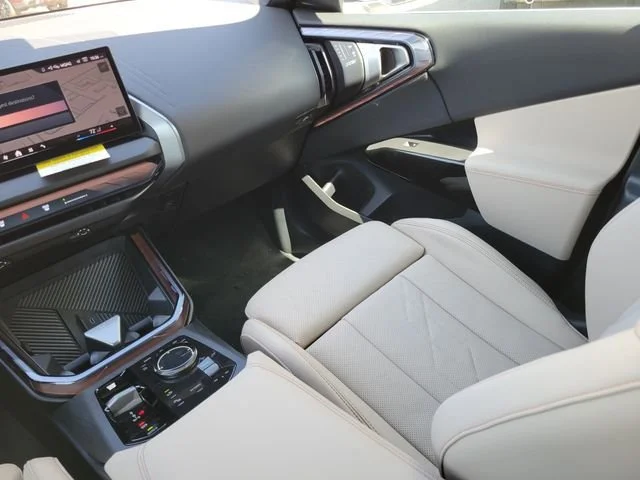 2026 BMW X3 30 - Photo 14