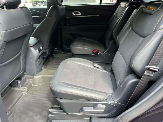 New 2026 Agate Black Metallic Ford Tremor® image 16