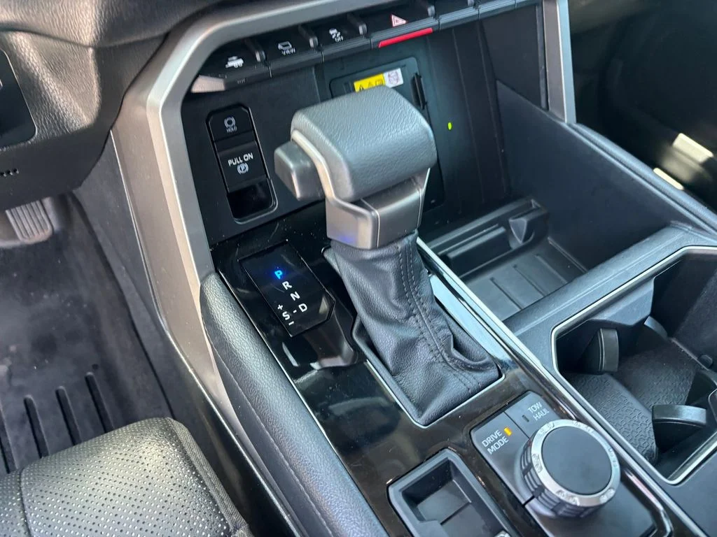 Used 2023  Toyota Limited image 18