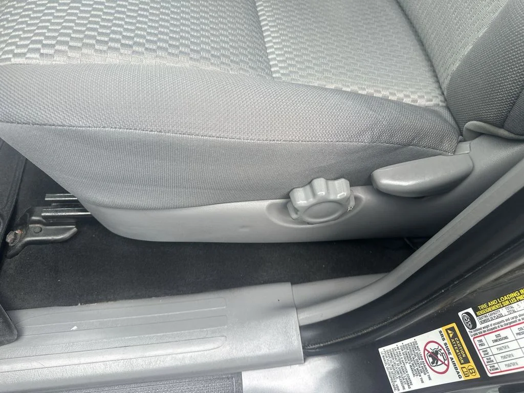 Used 2015 Gray Toyota Base image 18
