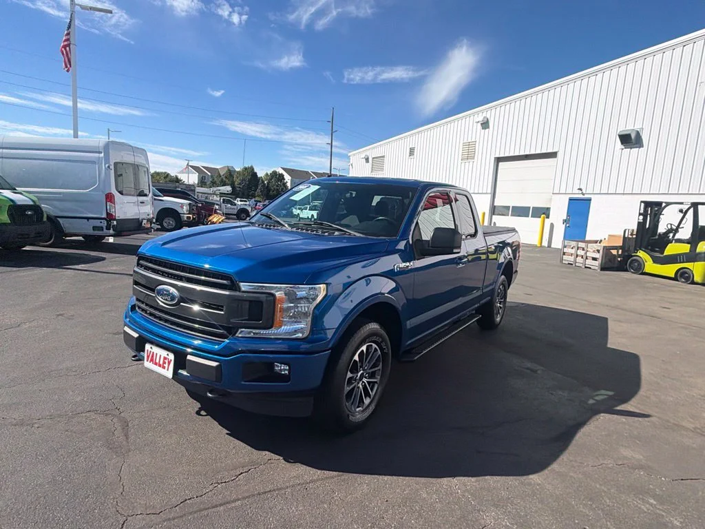 Used 2018 Lightning Blue Ford XLT image 3