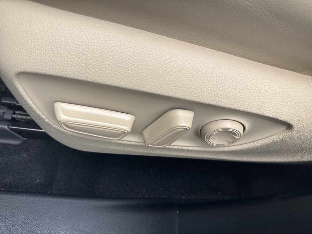 Used 2020 Gray Toyota XLE image 36
