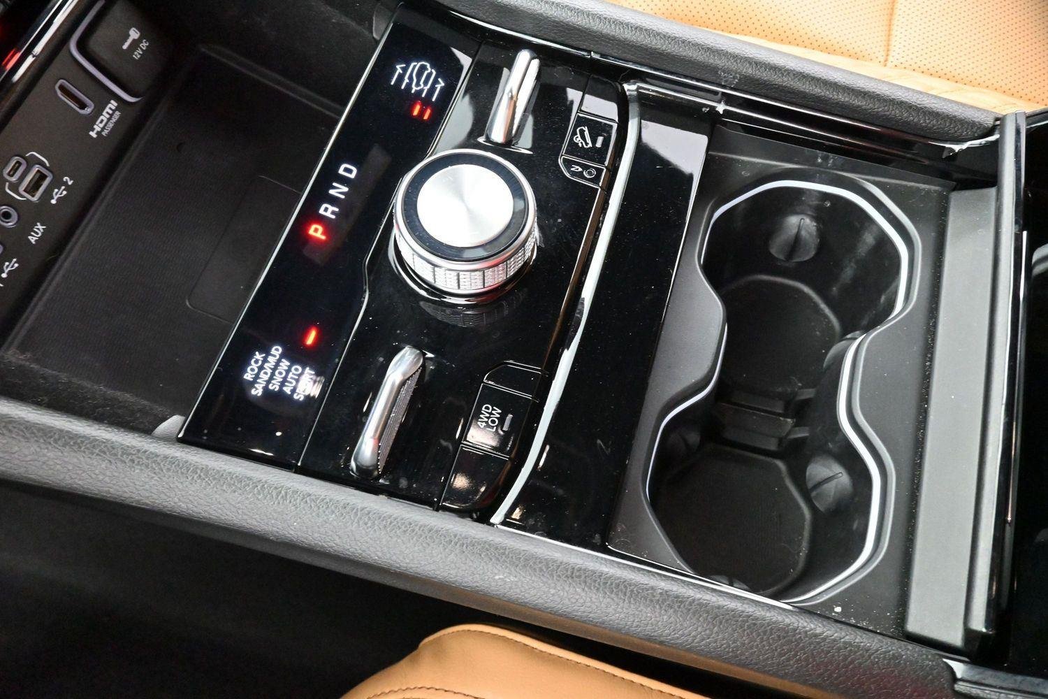 Used 2022 White Jeep Summit image 28