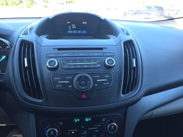 Used 2018 White Ford SE image 18
