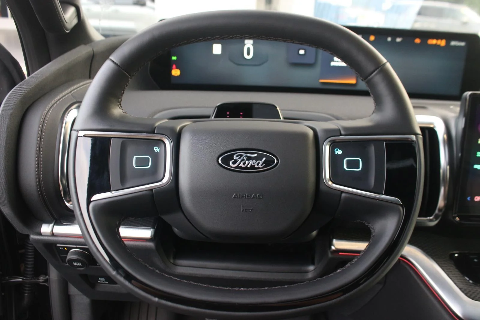 Used 2025 Black Ford Platinum image 20