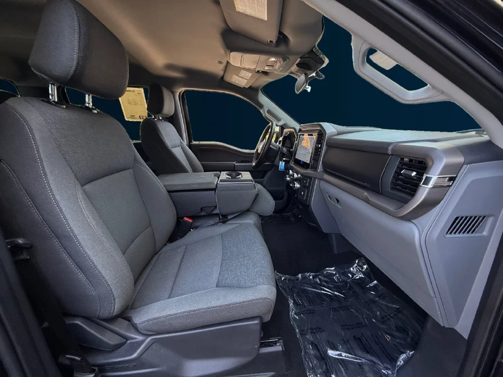 Used 2025 Black Ford XLT image 17