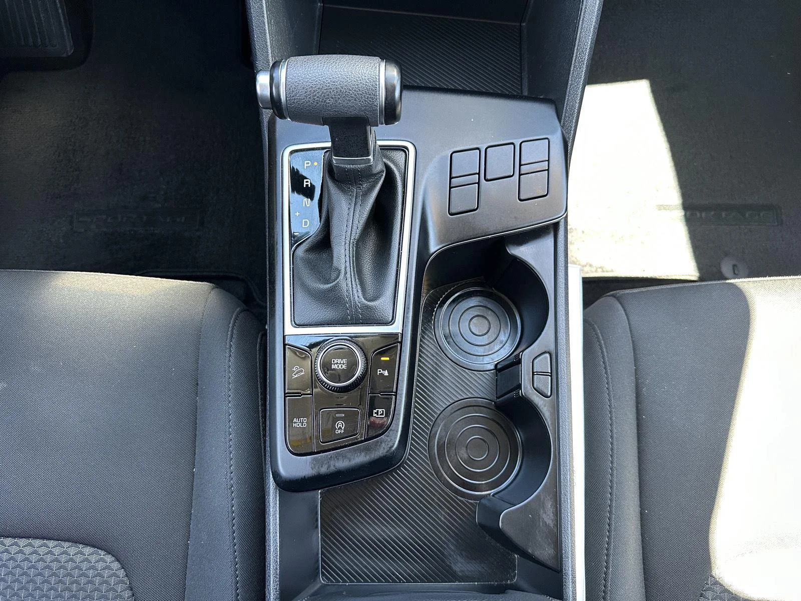 2025 Kia Sportage LX - Photo 27
