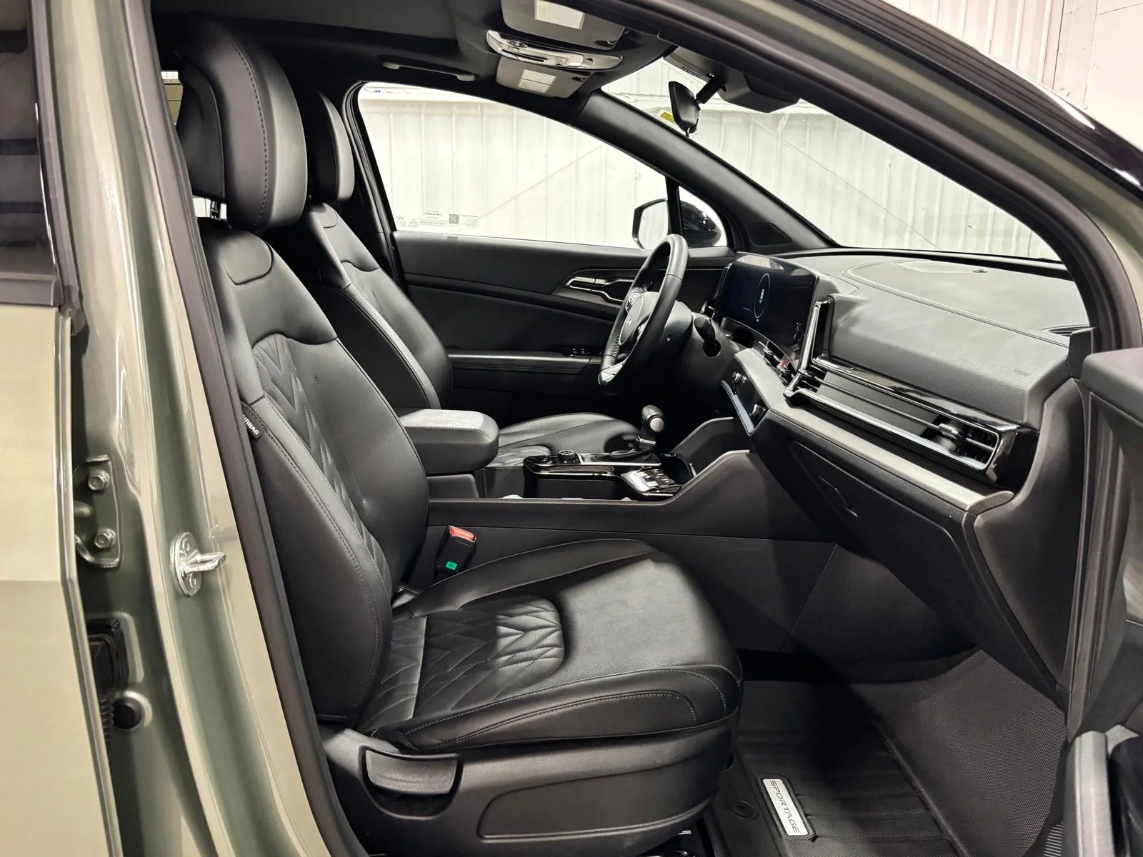 Used 2024 Green Kia X-Pro image 21