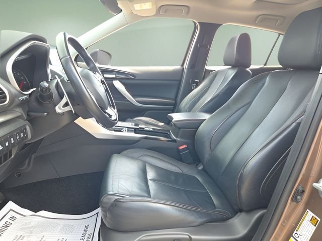 Used 2018  Mitsubishi SEL image 9