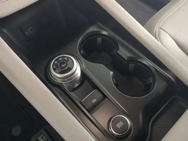 New 2026 Space White Metallic Ford Active image 26