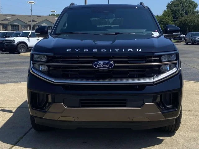 New 2026 Agate Black Metallic Ford King Ranch image 6