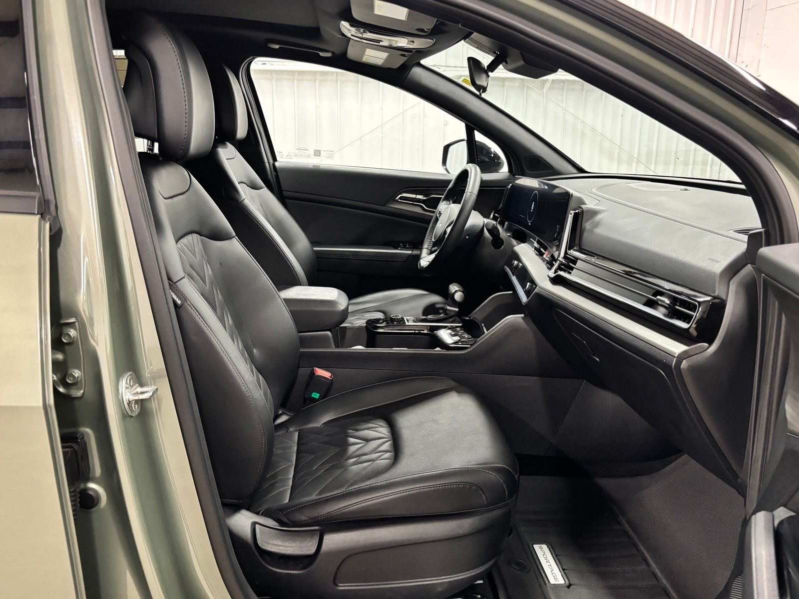 Used 2024 Green Kia X-Pro image 21