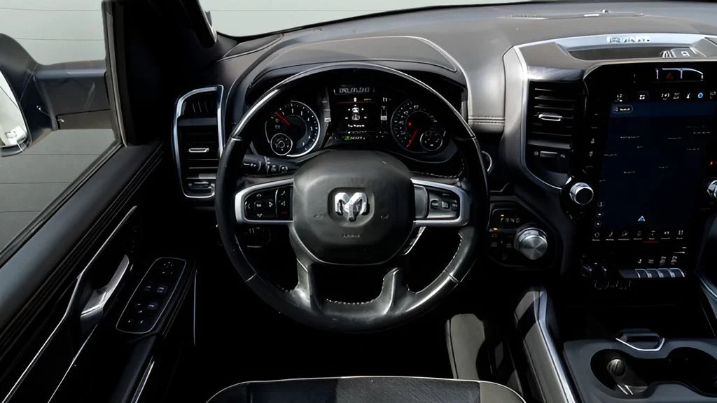 Used 2023 White Ram Laramie image 27