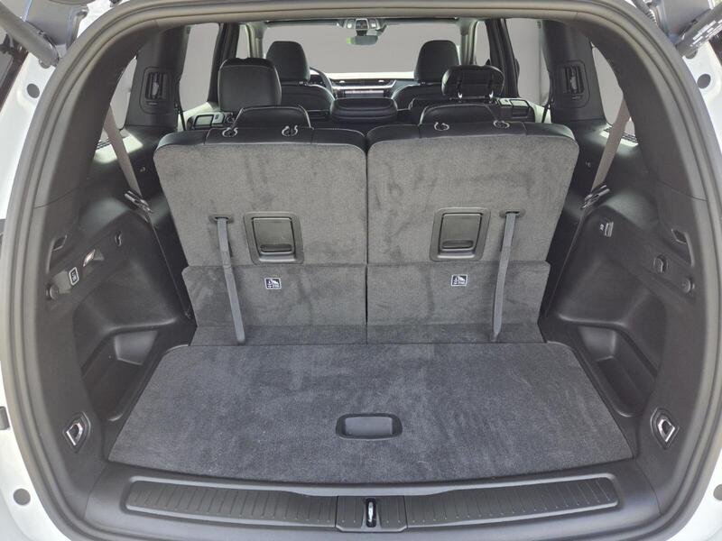 New 2026 Bright White Clearcoat Jeep LAREDO ALTITUDE 4X4 image 17