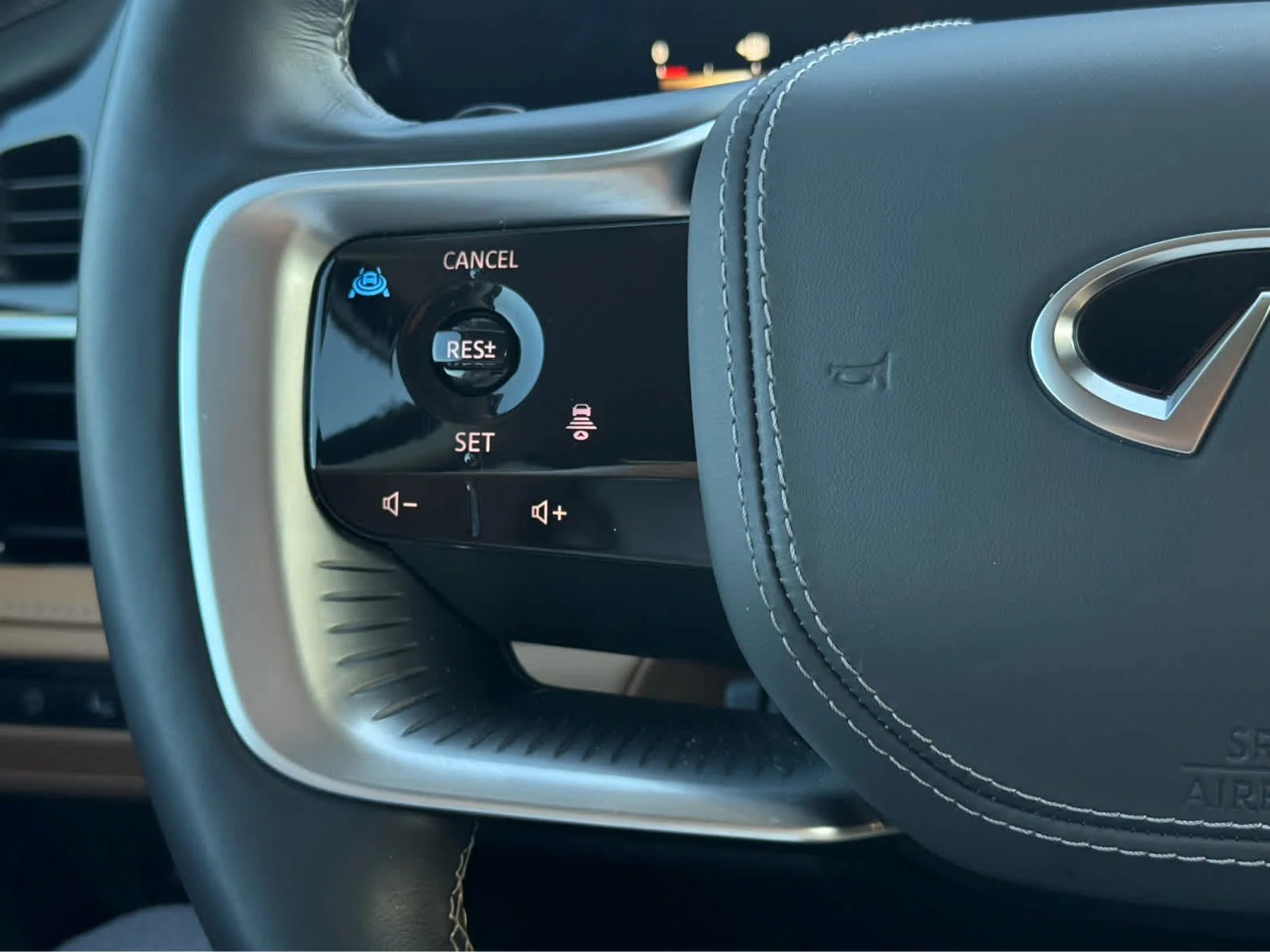 Certified Used 2025 Dynamic Metal INFINITI SENSORY image 23