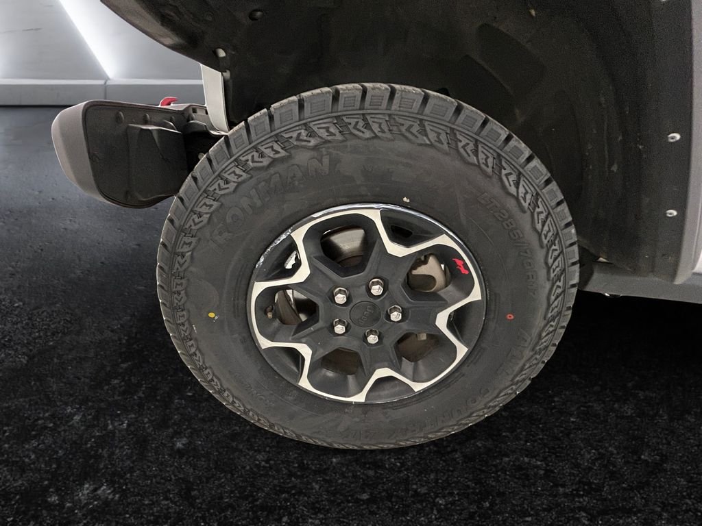 Used 2023 White/off-white Jeep Rubicon image 27
