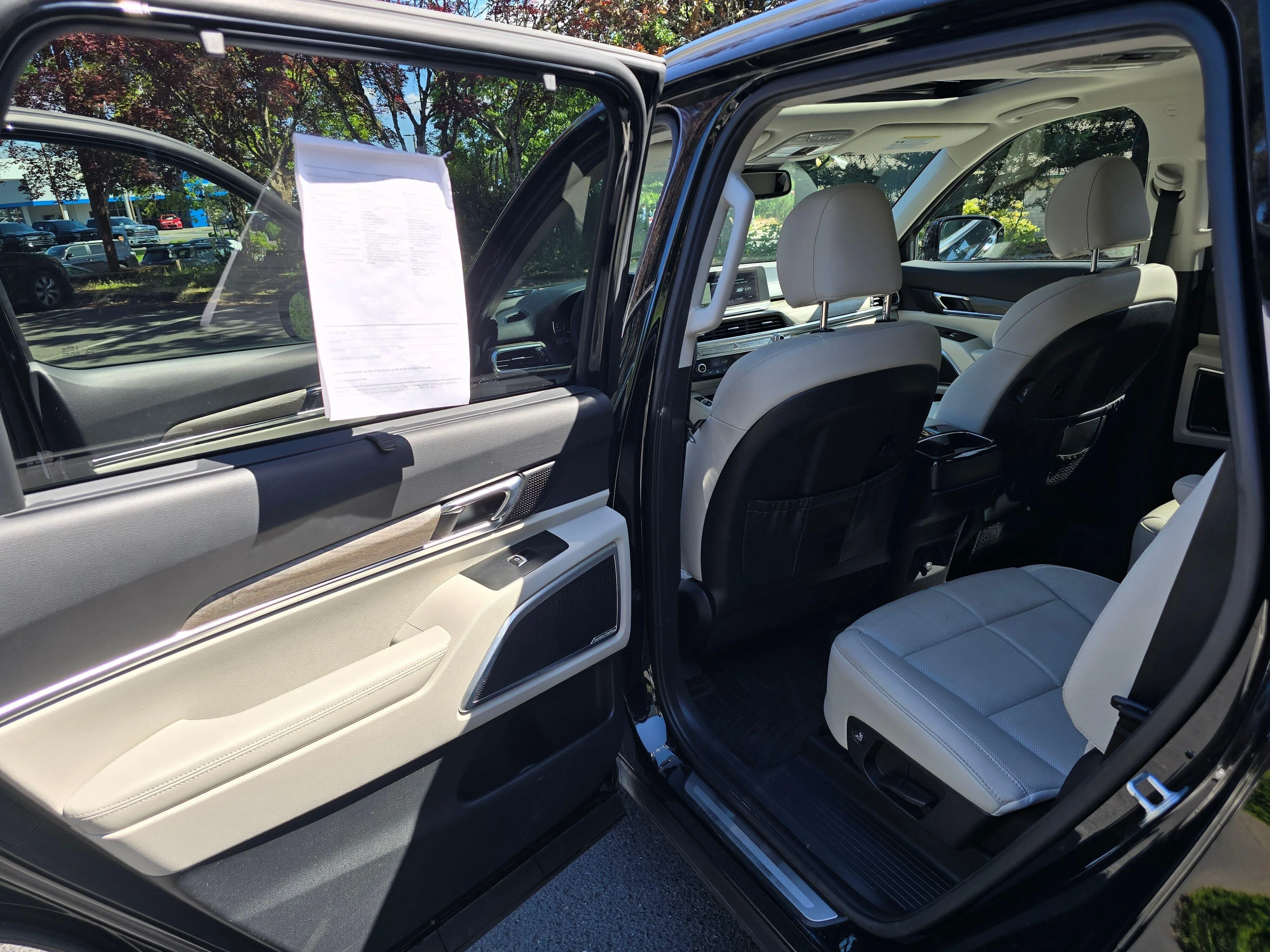 Used 2020 Ebony Black Kia SX image 9
