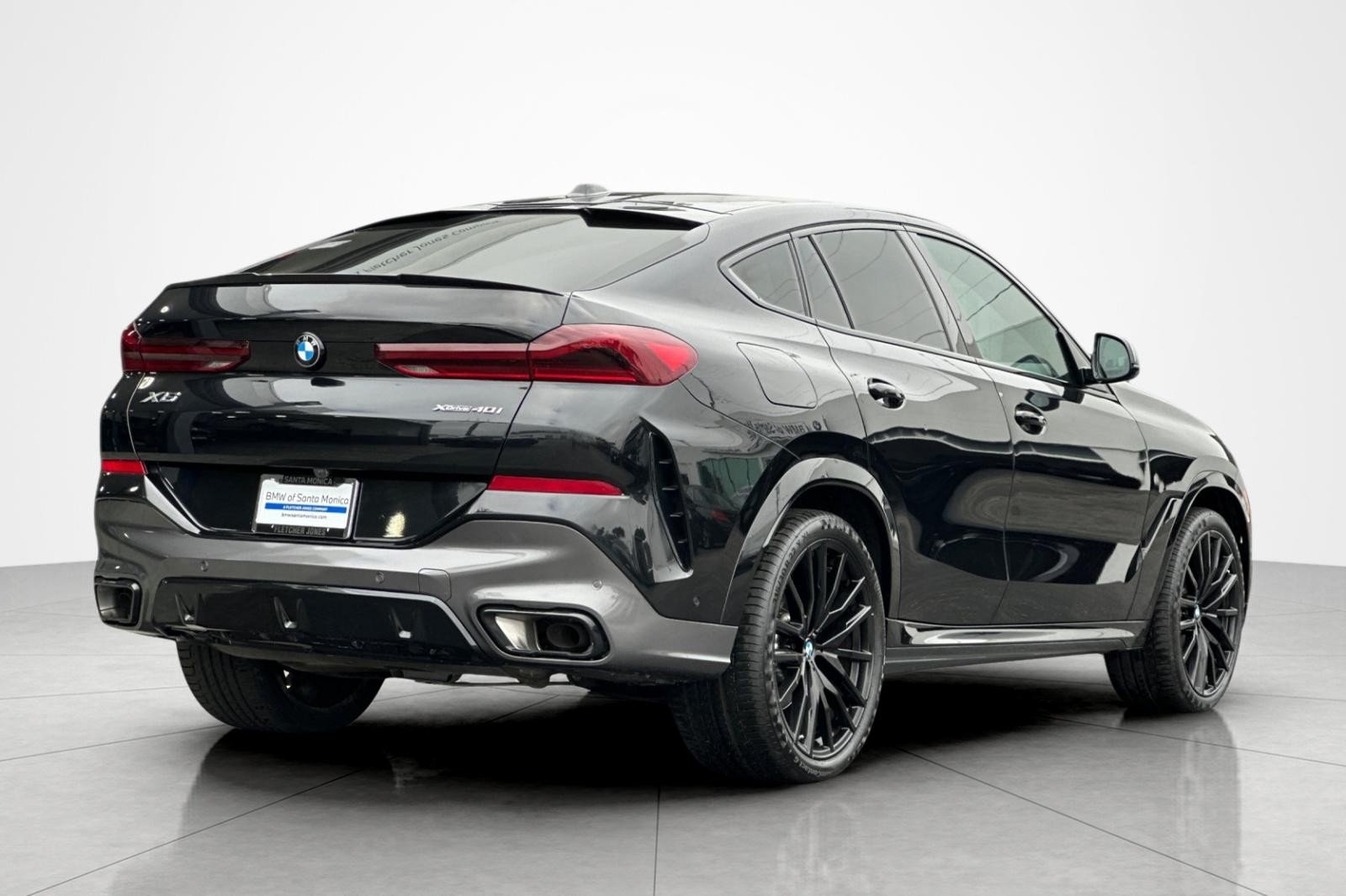 Used 2025 Black Sapphire Metallic BMW xDrive40i image 5