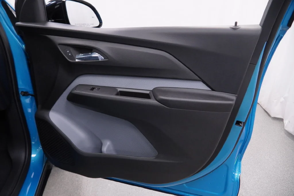 New 2027 Marina Blue Metallic Chevrolet LT image 26