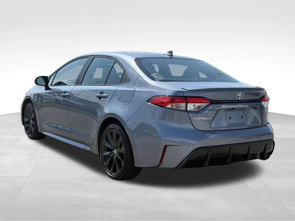 Used 2023 Gray Toyota SE image 3