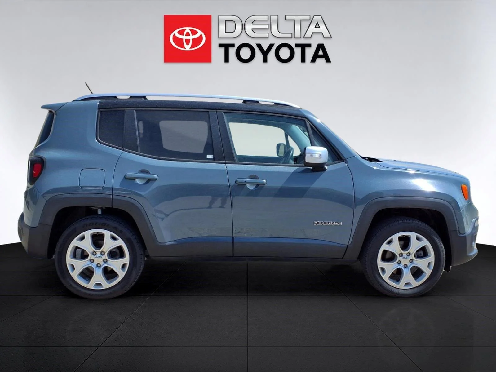 Used 2017 Anvil Jeep Limited image 6