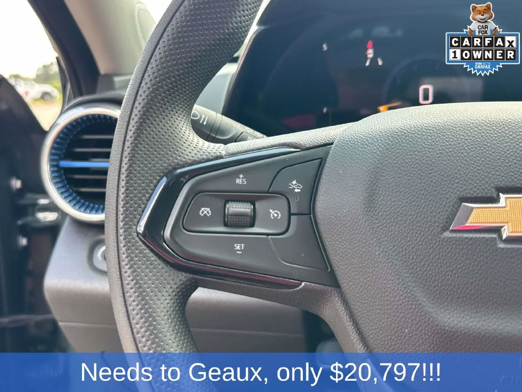 Used 2025 Gray Chevrolet LT image 41