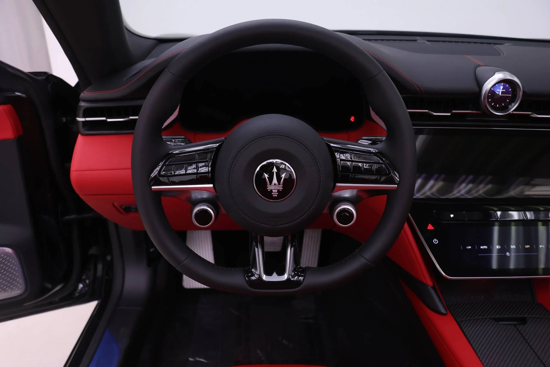 New 2026  Maserati Base image 12