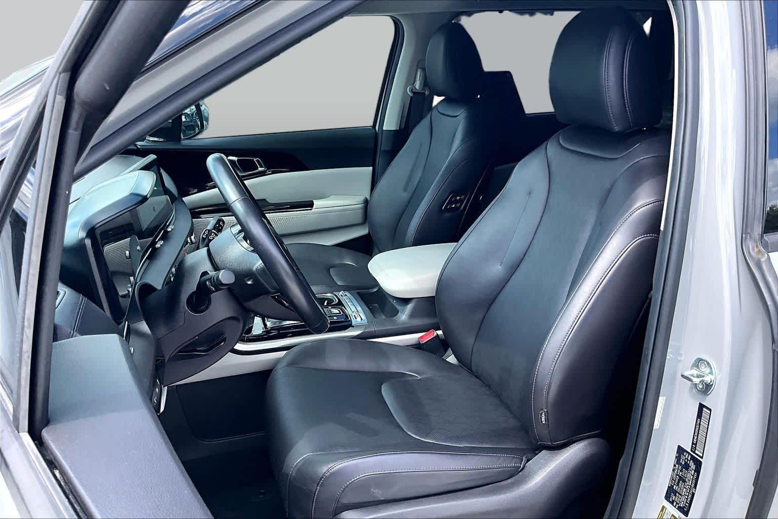 Used 2024 Ceramic Silver Kia SX image 8