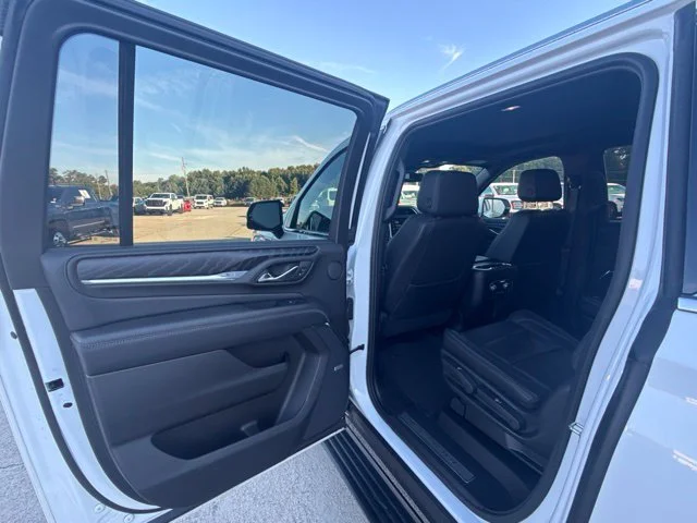 Used 2023 White GMC Denali image 15